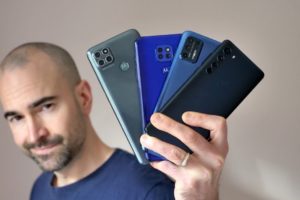 Best Motorola Smartphones (2021) | Plus, Power, Play, Edge & More