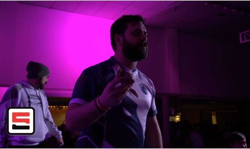 Tyler Erzberger disgusted at spectator who threw crab at Hungrybox | ESPN Esports