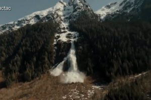 Moment of massive avalanche in British Columbia captured on drone camera
