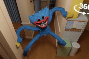 360° Huggy Wuggy Breaks into Your House in real life!