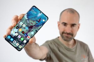 Biggest Smartphone Surprise of 2022! | Xiaomi 12 Review