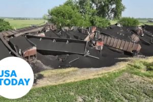 Drone camera captures dramatic Kansas coal train derailment aftermath | USA TODAY