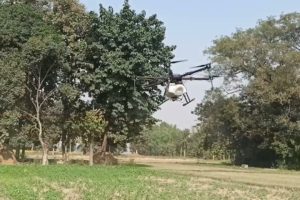 Drone spraying llamazing technology #drone camera short#trending short#videoshorts #sheela Devi 123#